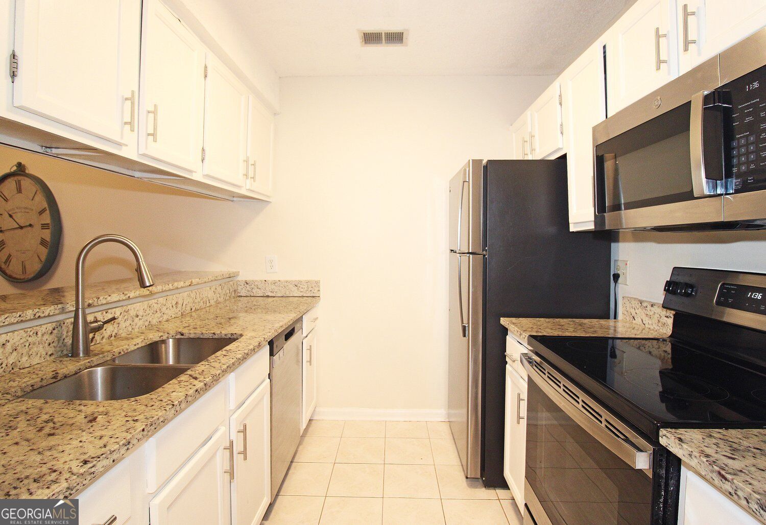 306 Barrington Hills Drive Property Photo 7