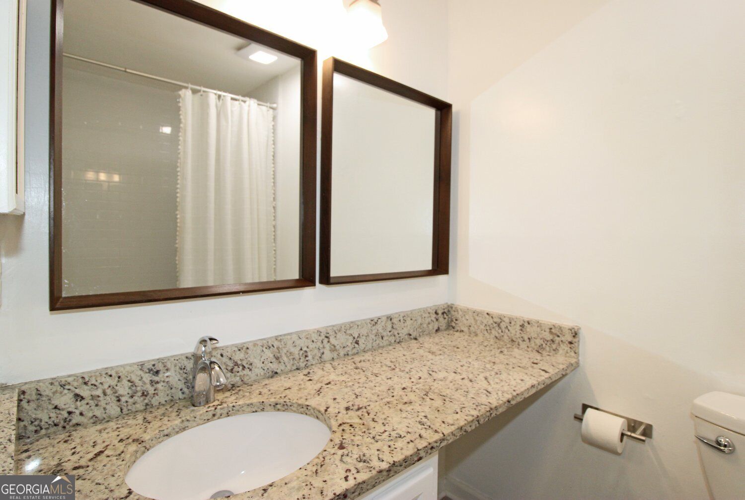 306 Barrington Hills Drive Property Photo 16