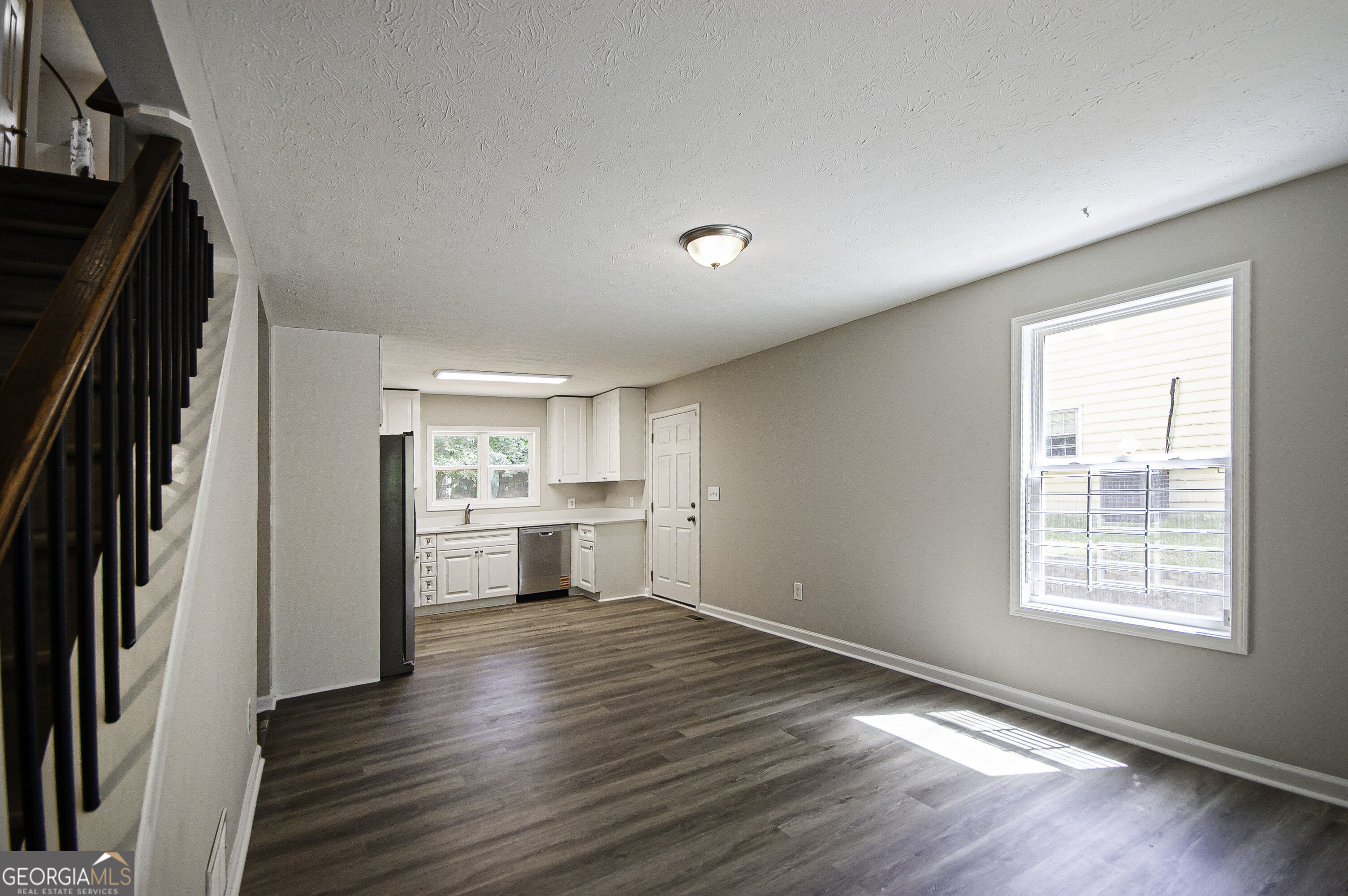 8454 Hightower Trail Property Photo 4