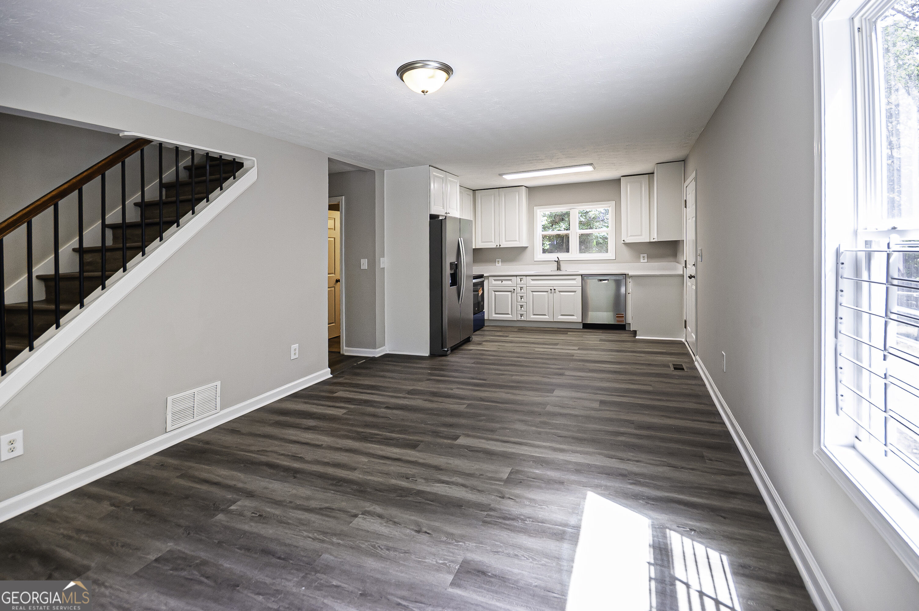 8454 Hightower Trail Property Photo 6