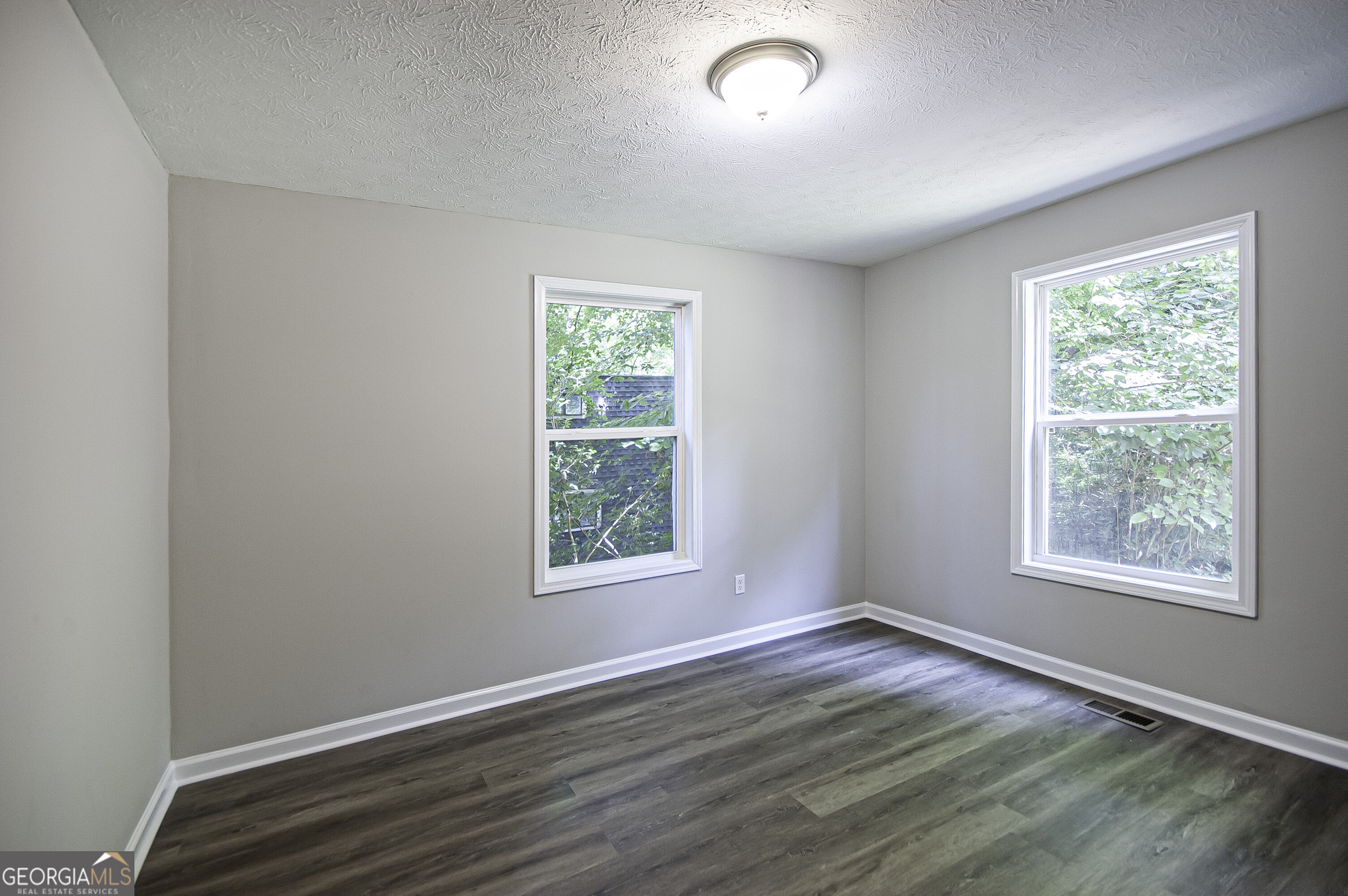 8454 Hightower Trail Property Photo 11