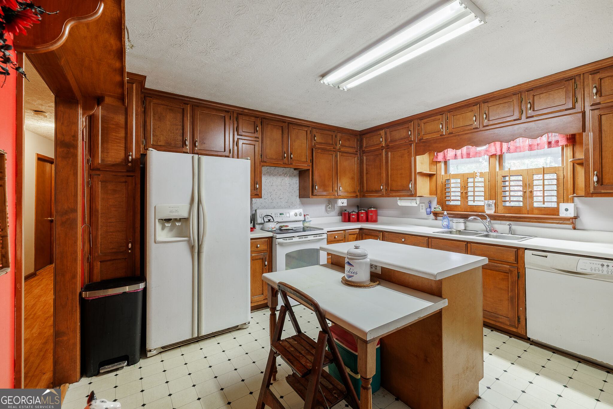 606 Berkeley Road Property Photo 4