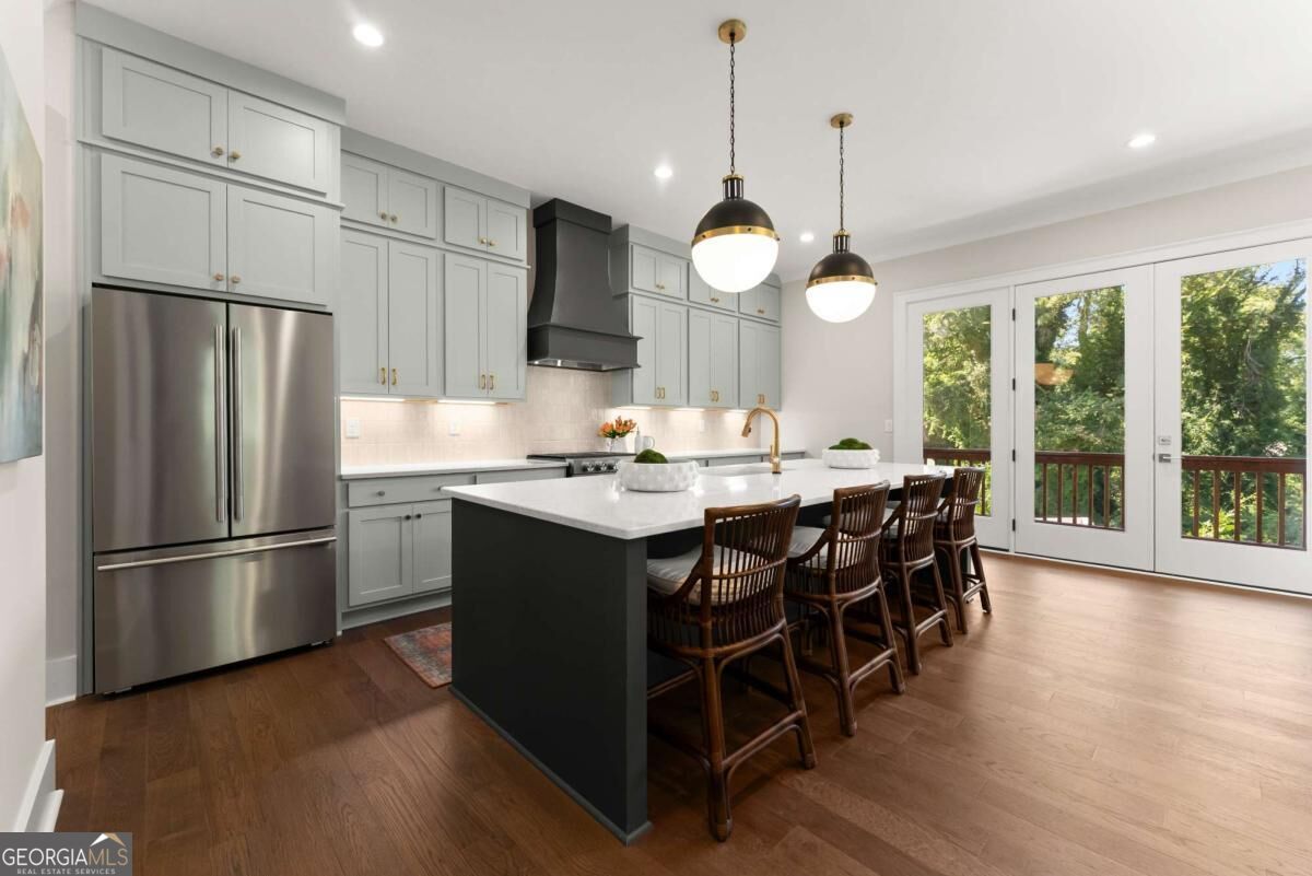 1057 Riverside Drive Property Photo 13