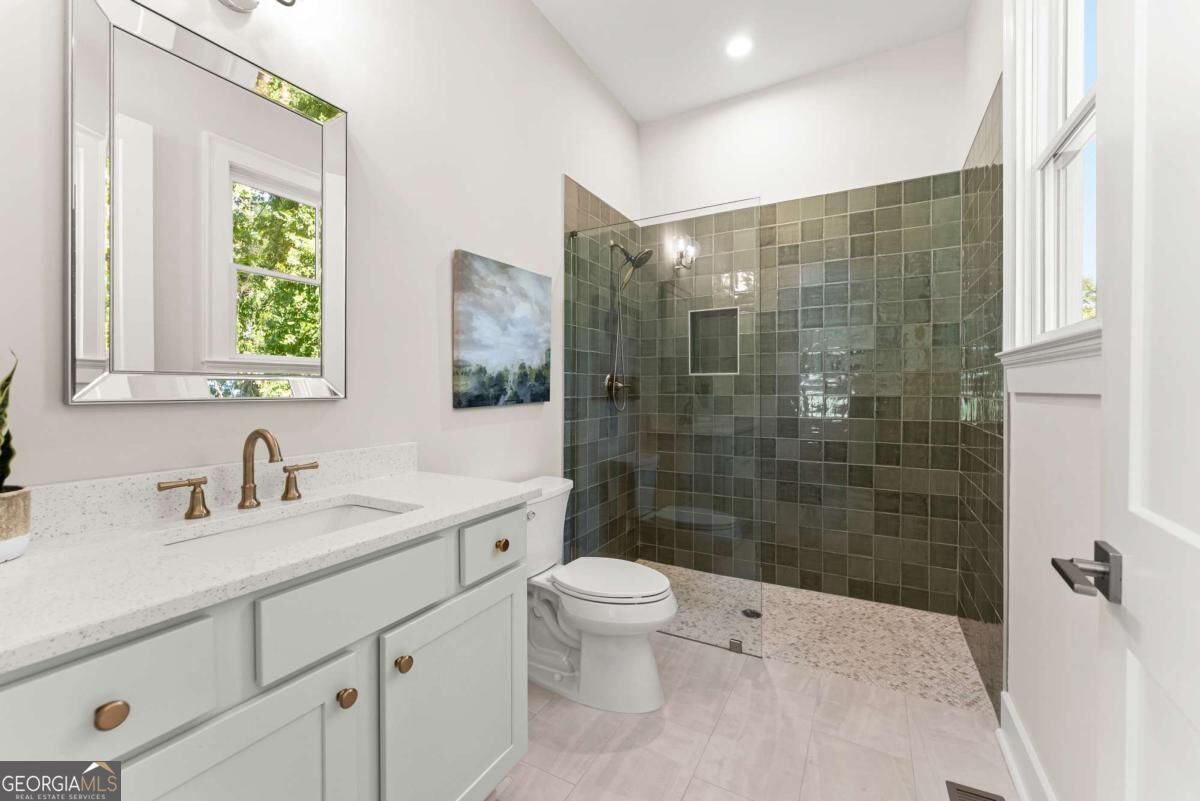 1057 Riverside Drive Property Photo 27
