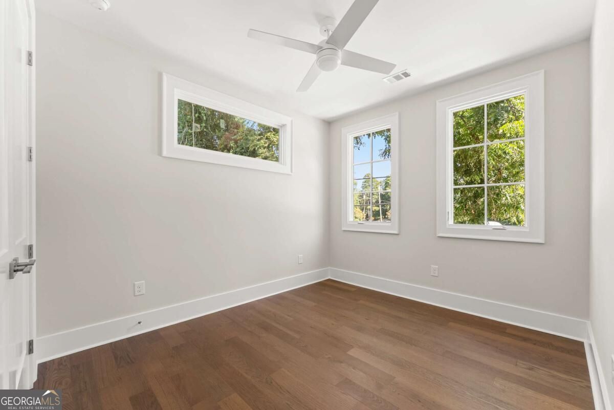 1057 Riverside Drive Property Photo 30