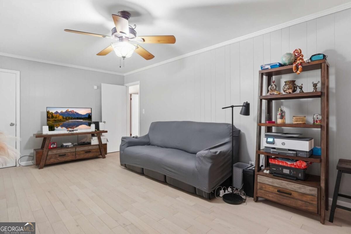 6828 Rockland Road Property Photo 12