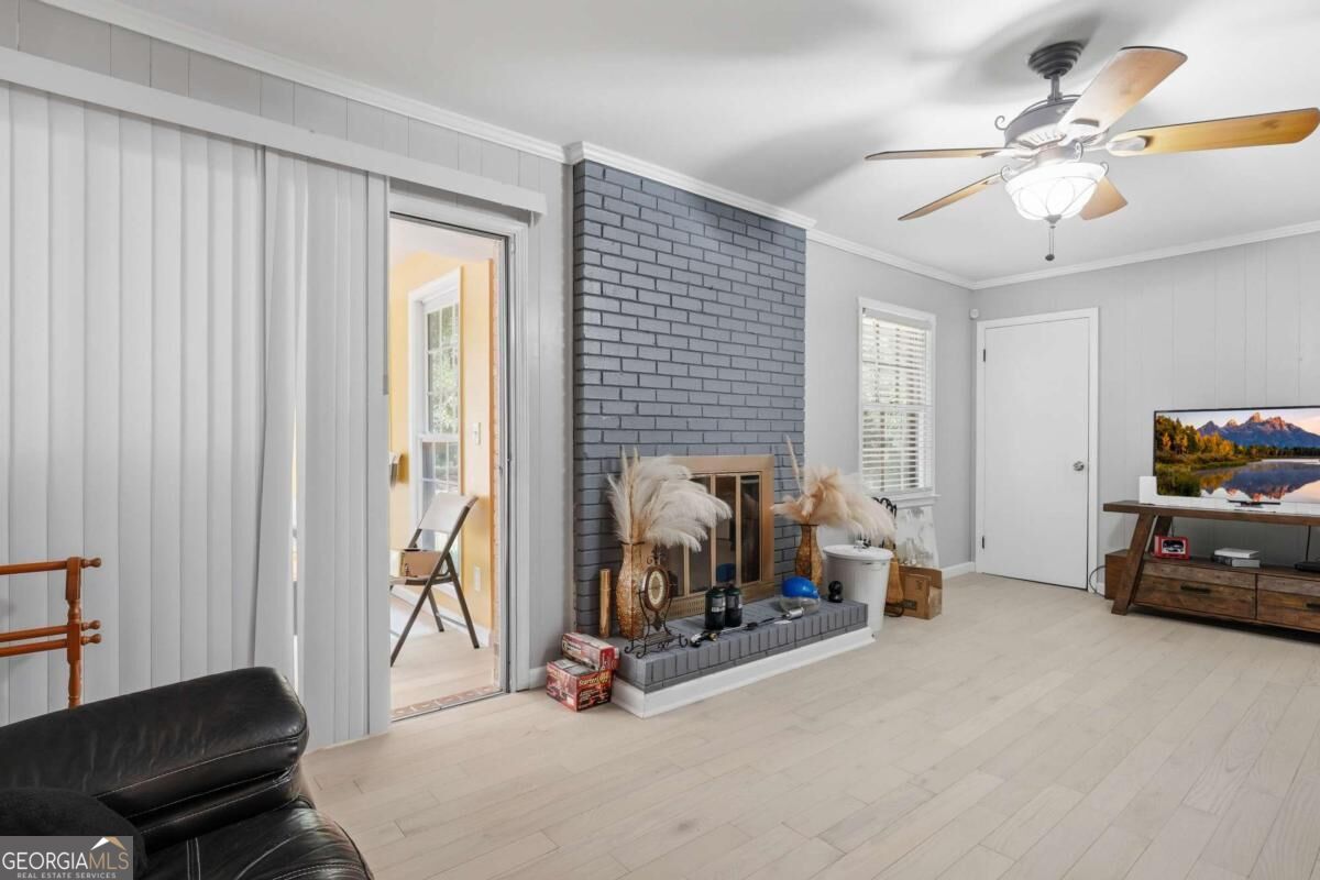 6828 Rockland Road Property Photo 15