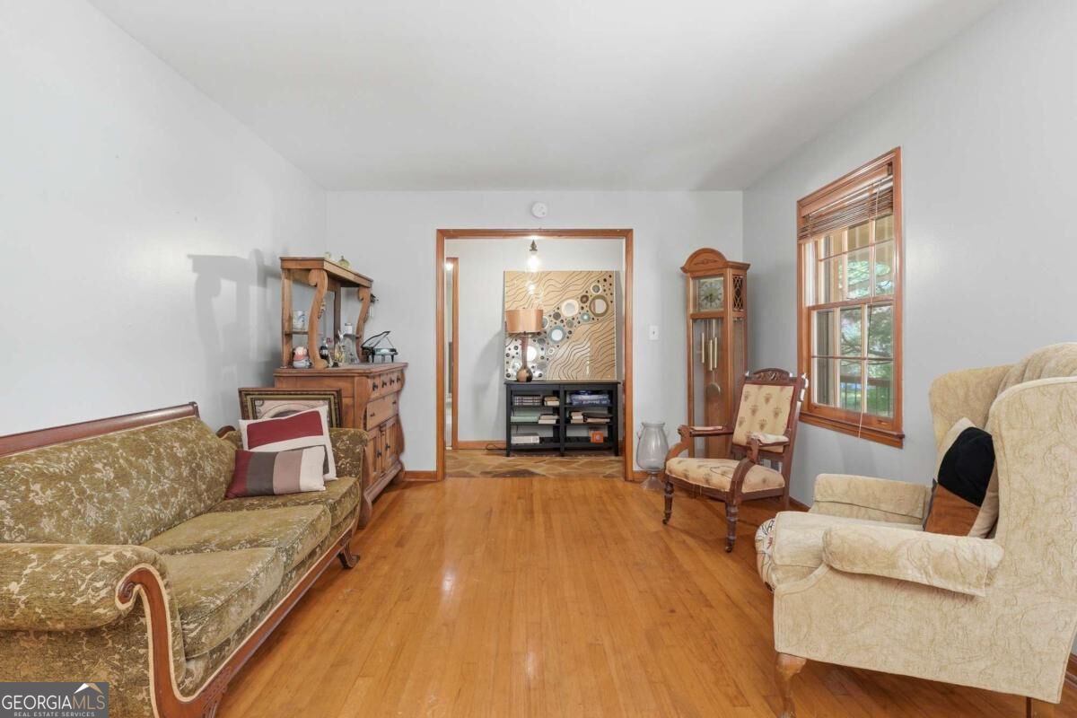 6828 Rockland Road Property Photo 18