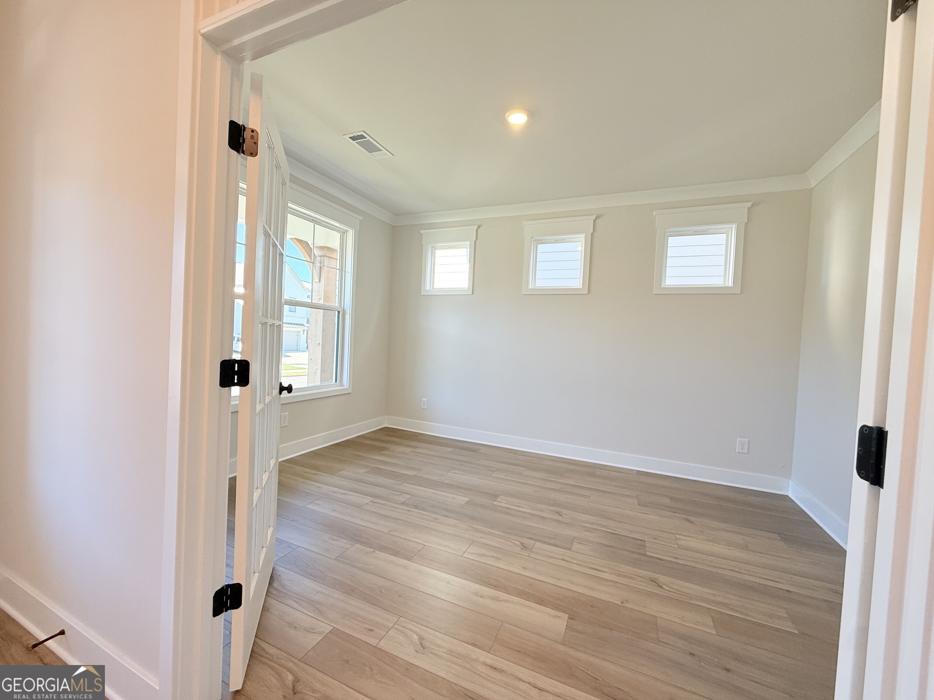 5267 Baymont Drive Property Photo 8