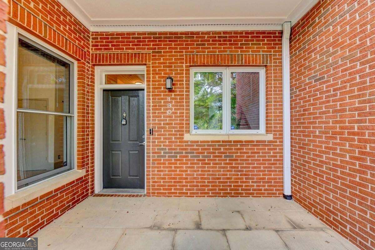 745 Ne Fountainhead Lane Ne # 130 Property Photo 2