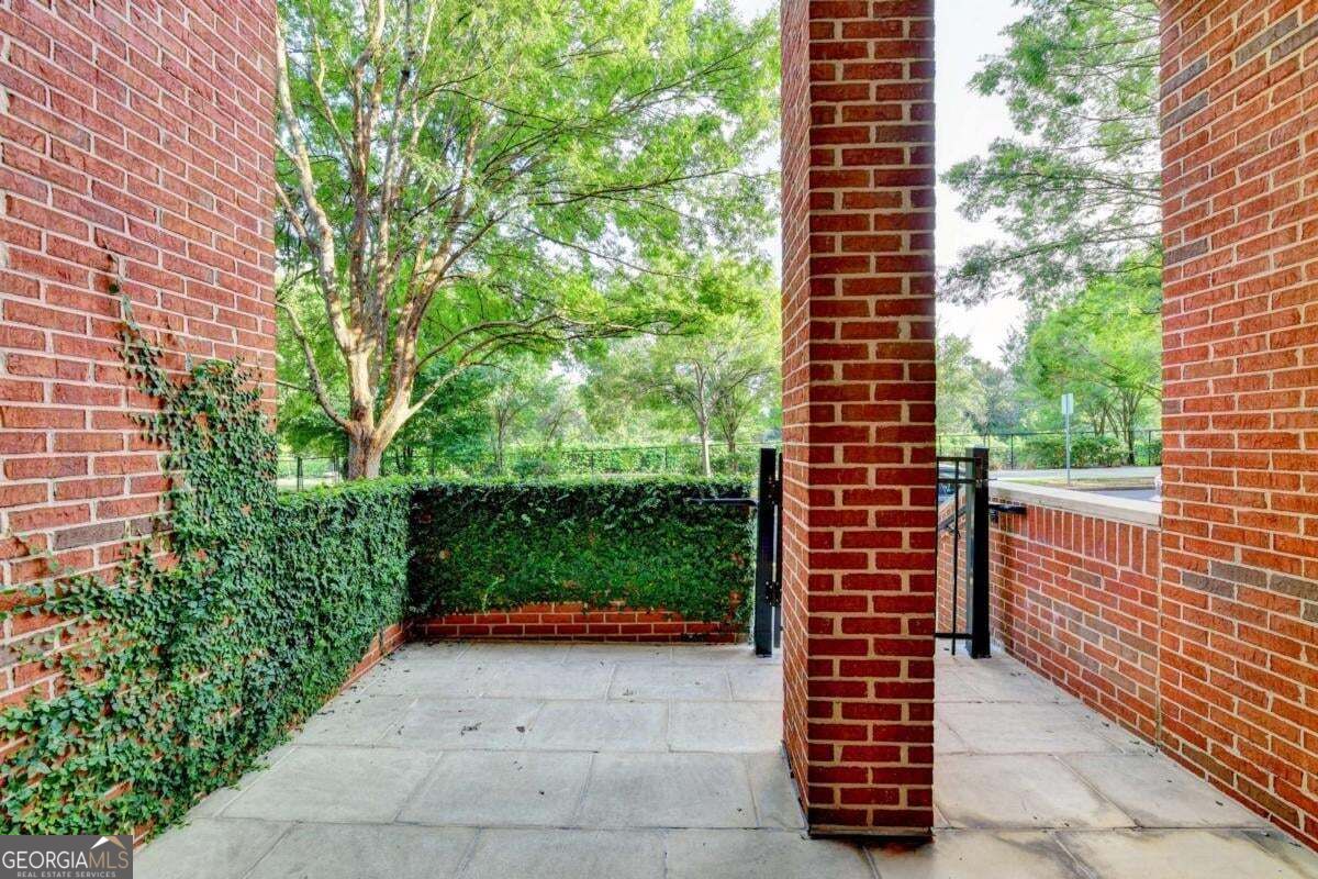 745 Ne Fountainhead Lane Ne # 130 Property Photo 3