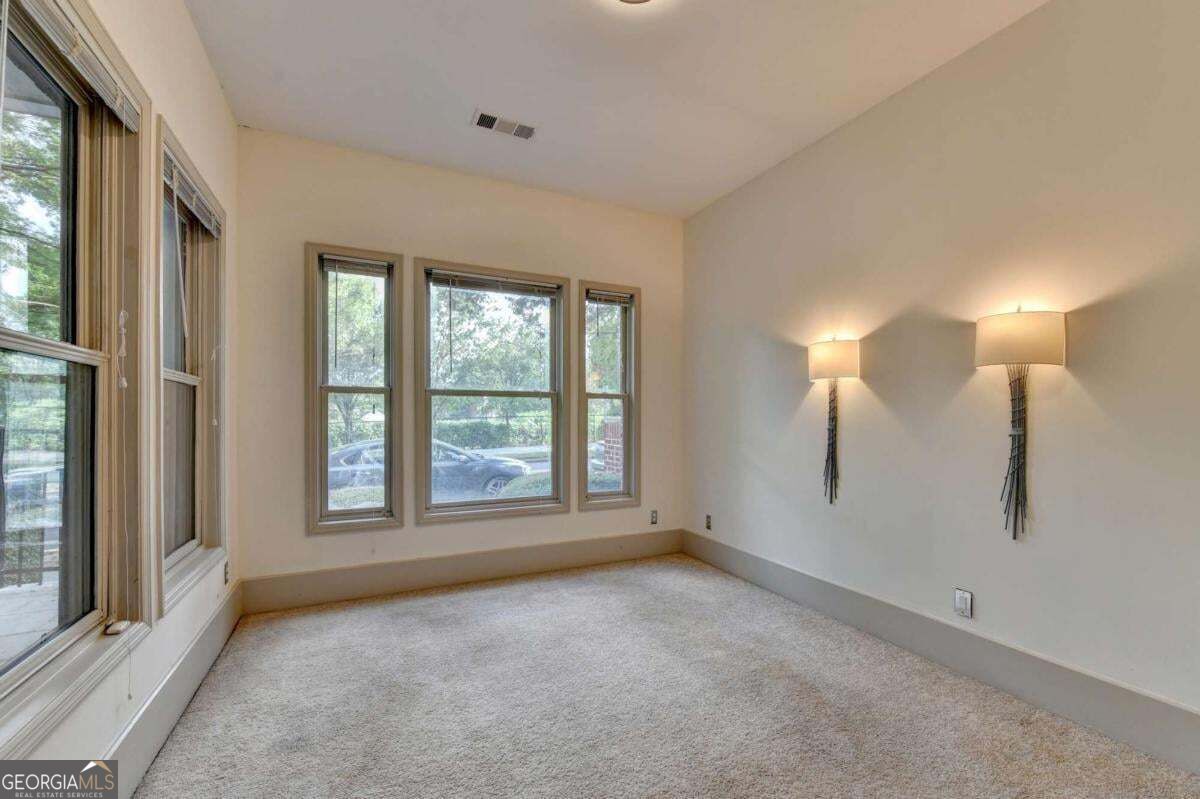 745 Ne Fountainhead Lane Ne # 130 Property Photo 22