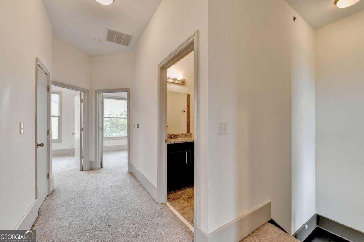 745 Ne Fountainhead Lane Ne # 130 Property Photo 44