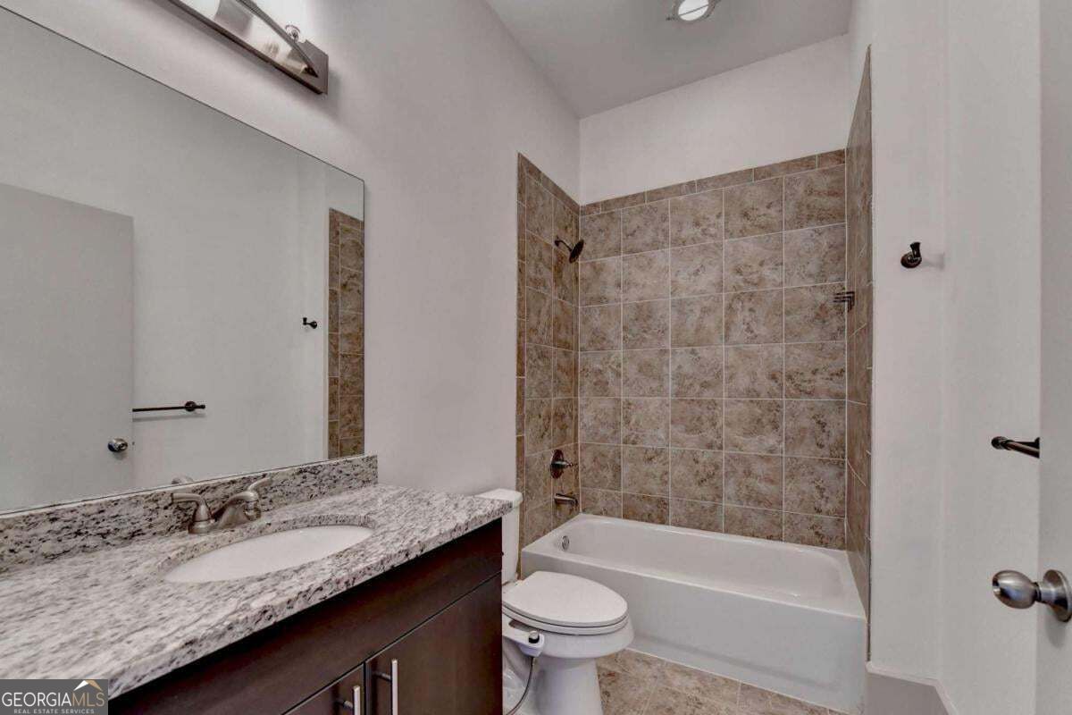 745 Ne Fountainhead Lane Ne # 130 Property Photo 63