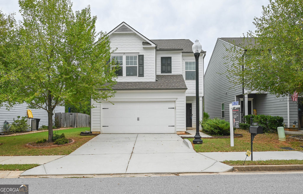 102 Newnan Lakes Drive Property Photo 2