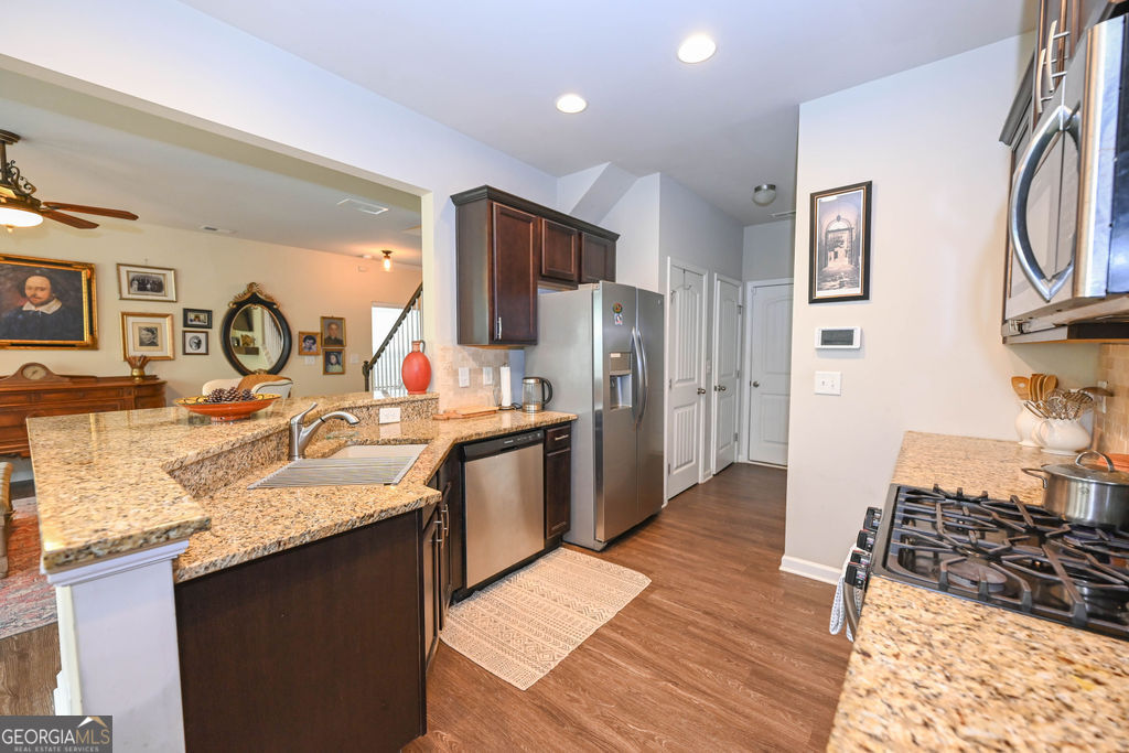 102 Newnan Lakes Drive Property Photo 13