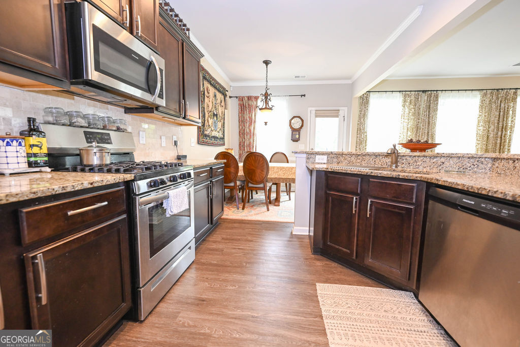 102 Newnan Lakes Drive Property Photo 14