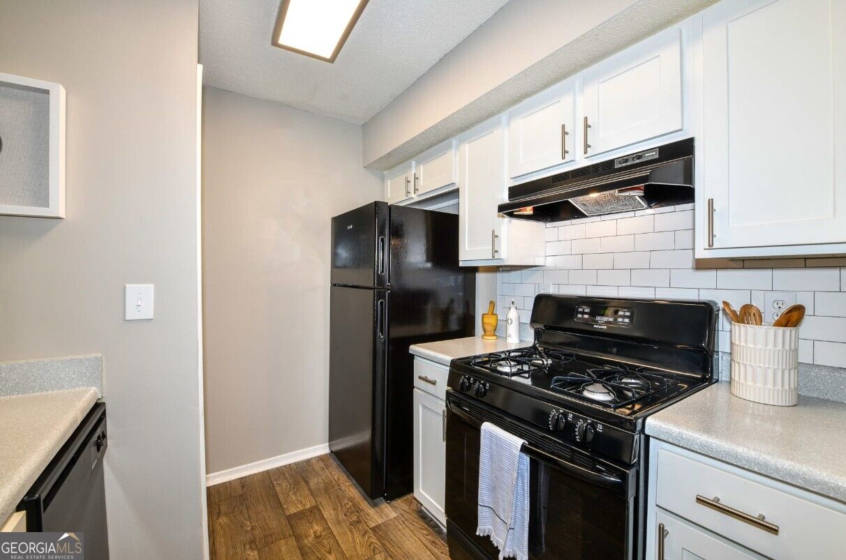 670 Thornton Road # 505 Property Photo 2