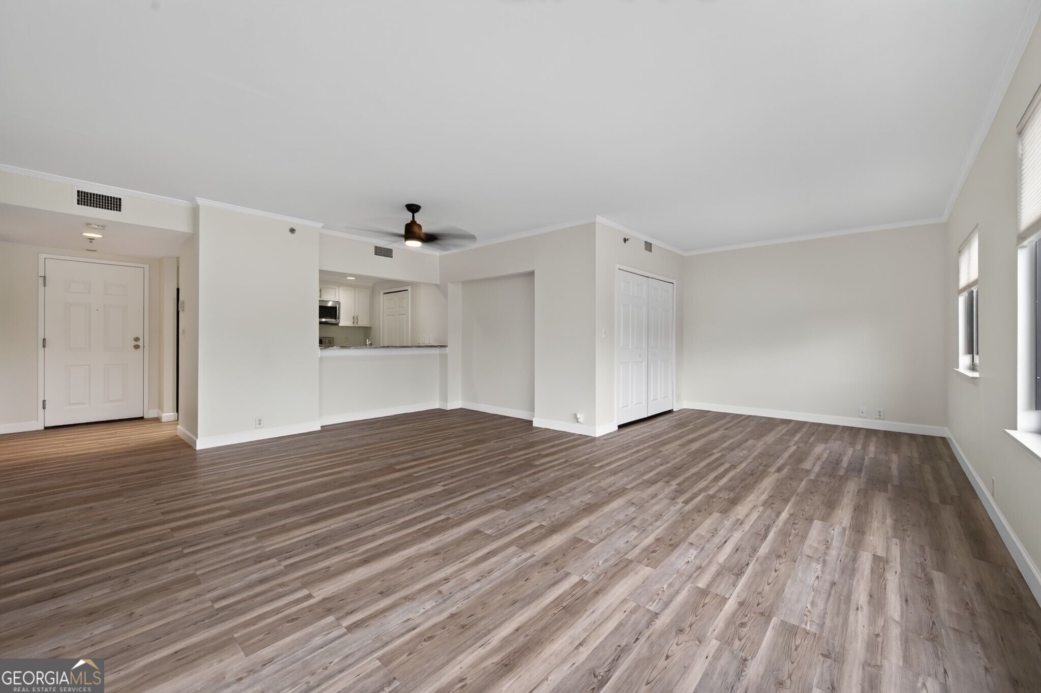 3481 Lakeside Drive Ne # 1201 Property Photo 10