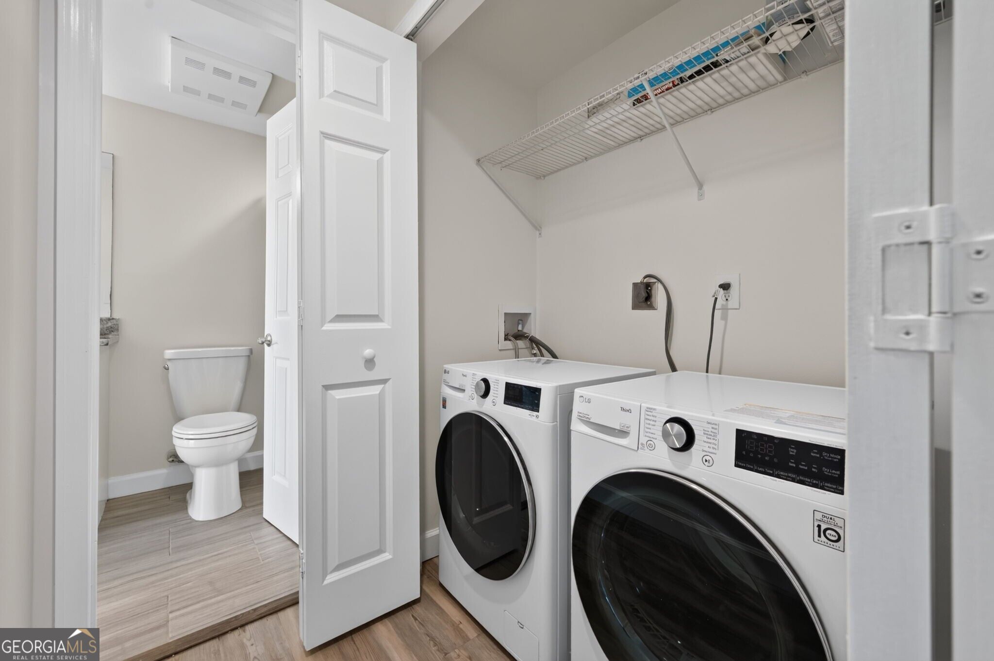 3481 Lakeside Drive Ne # 1201 Property Photo 16