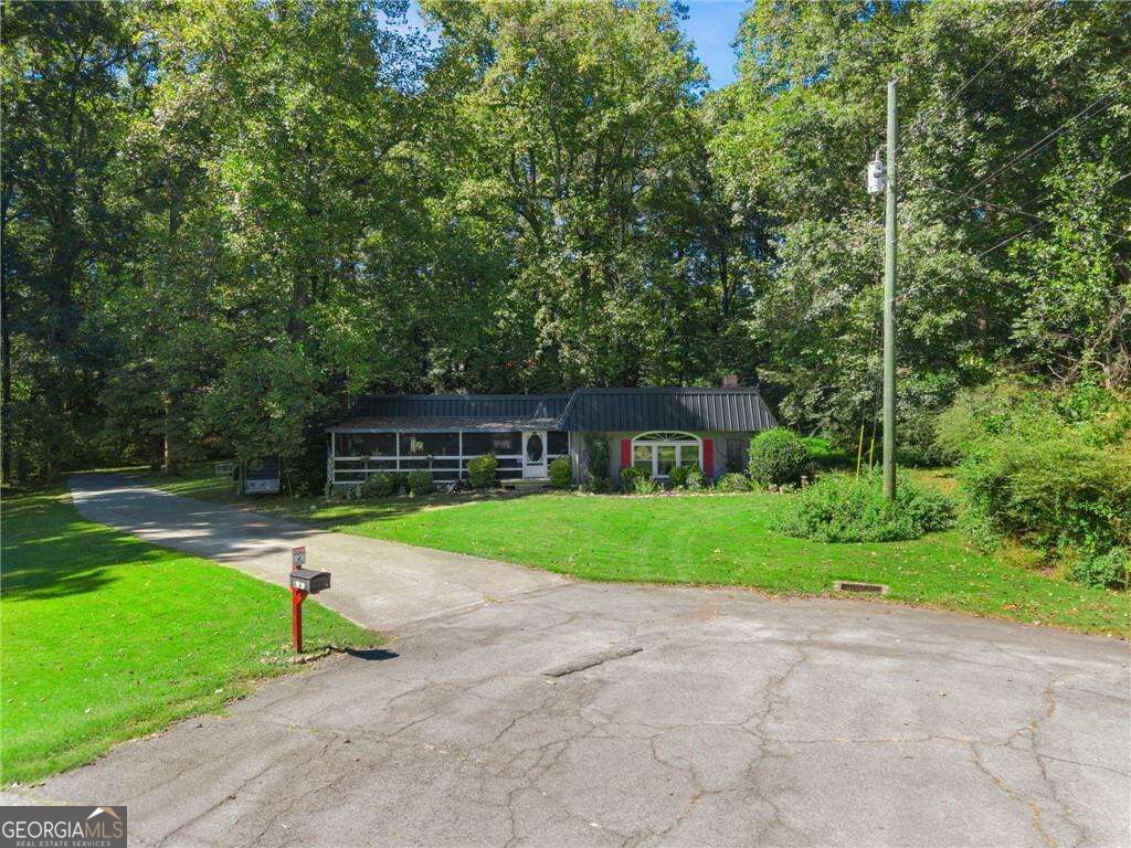 4343 Hamill Court Property Photo 2