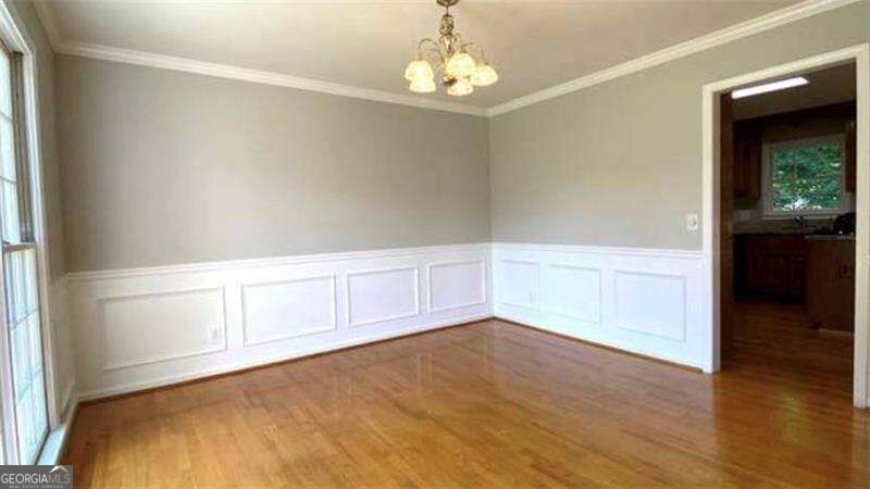 612 Braidwood Drive Nw Property Photo 4