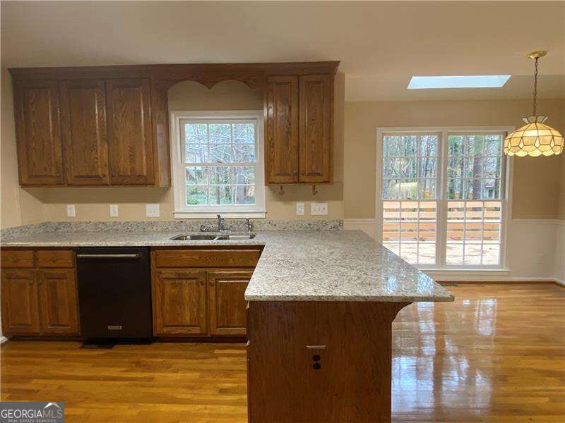 612 Braidwood Drive Nw Property Photo 7