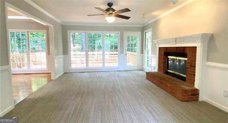 612 Braidwood Drive Nw Property Photo 12