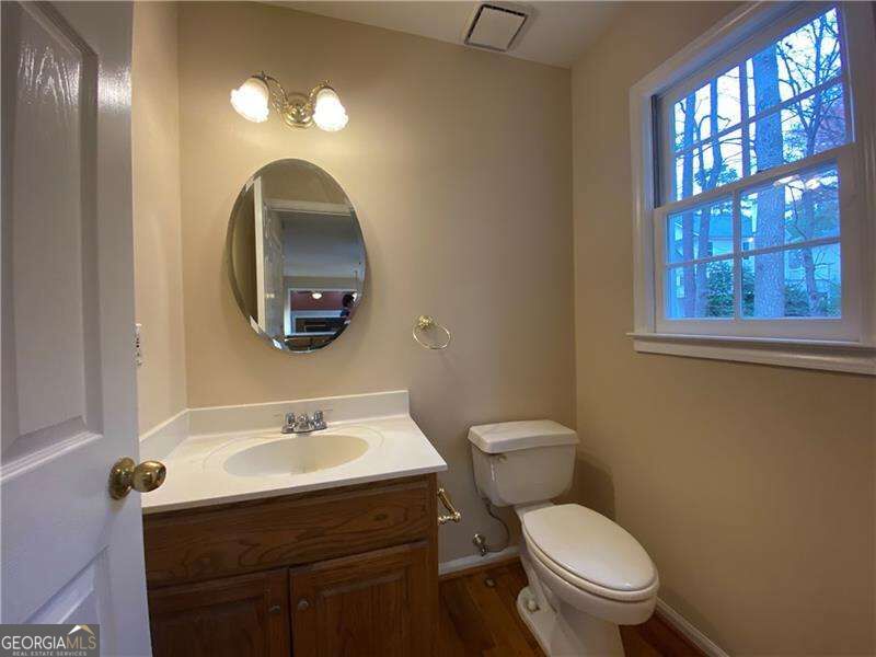 612 Braidwood Drive Nw Property Photo 15