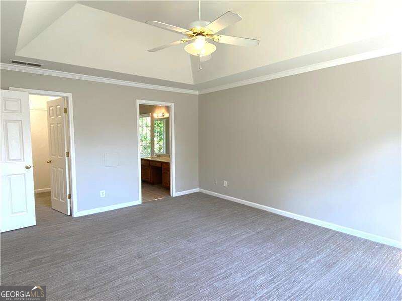 612 Braidwood Drive Nw Property Photo 17