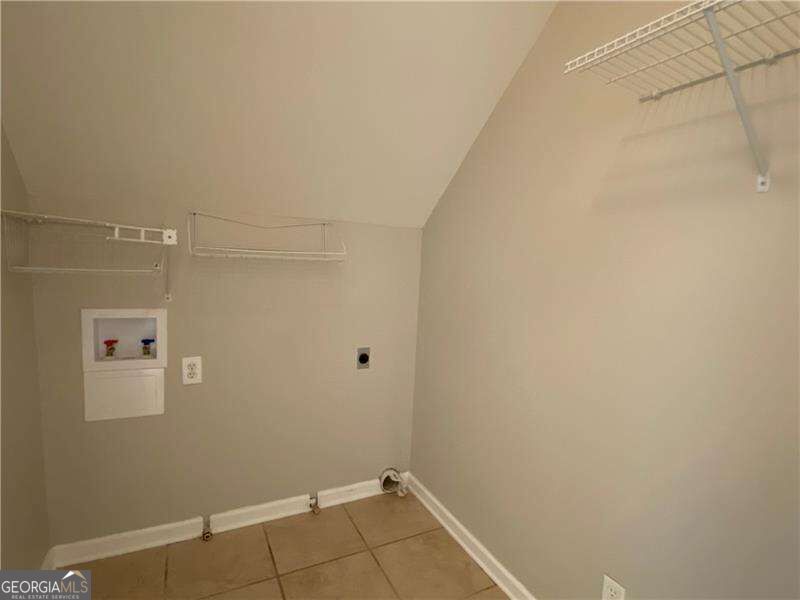 612 Braidwood Drive Nw Property Photo 22