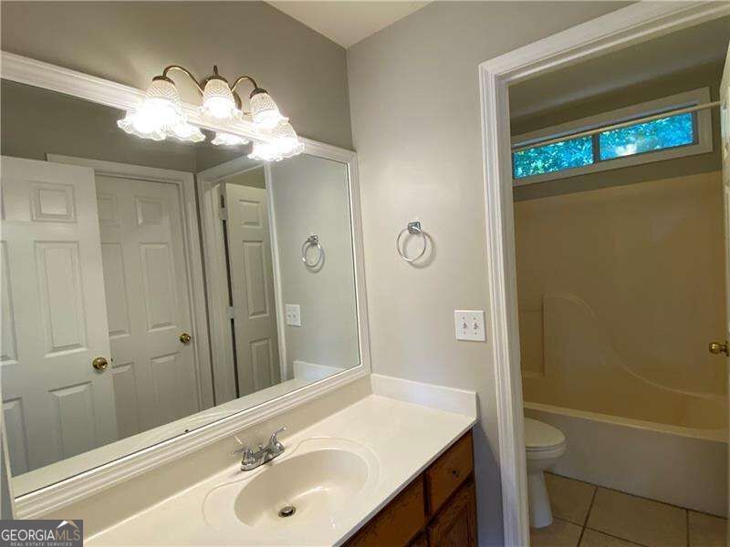 612 Braidwood Drive Nw Property Photo 23