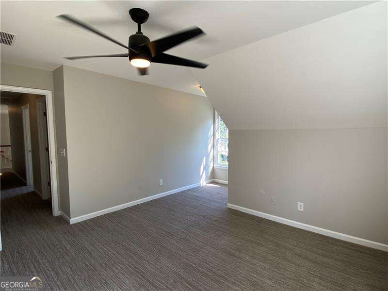 612 Braidwood Drive Nw Property Photo 24