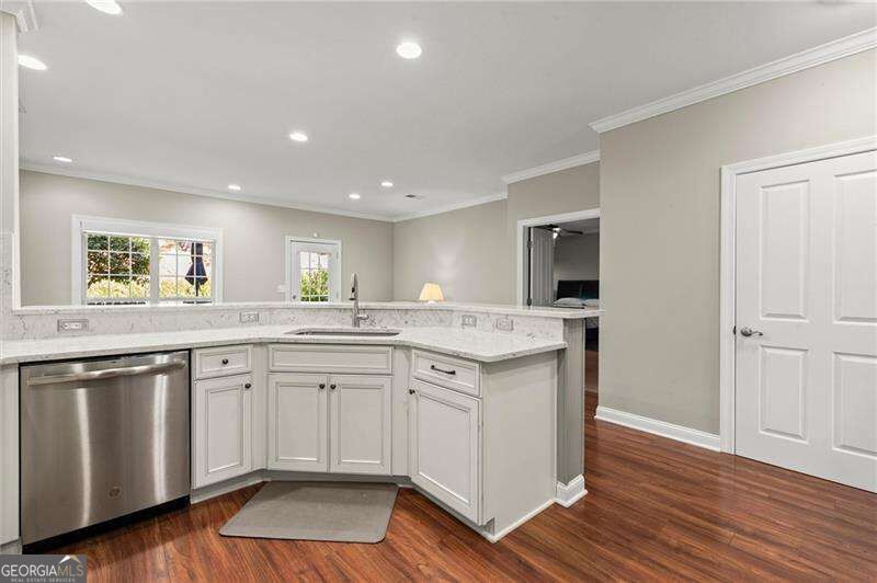 9000 Lexington Drive Property Photo 17