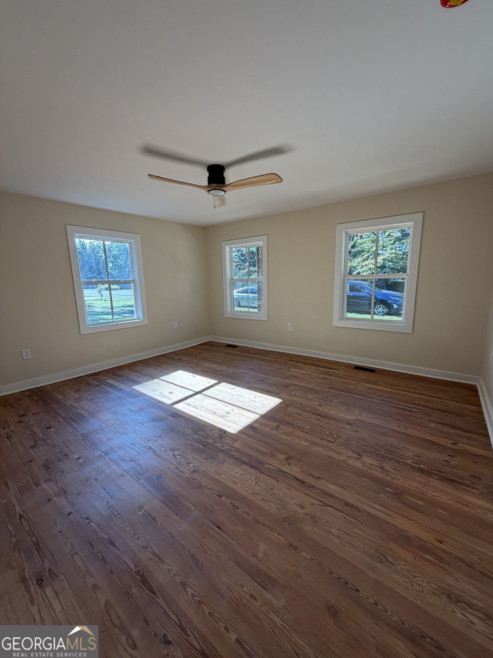 1892 Broad Street Property Photo 6