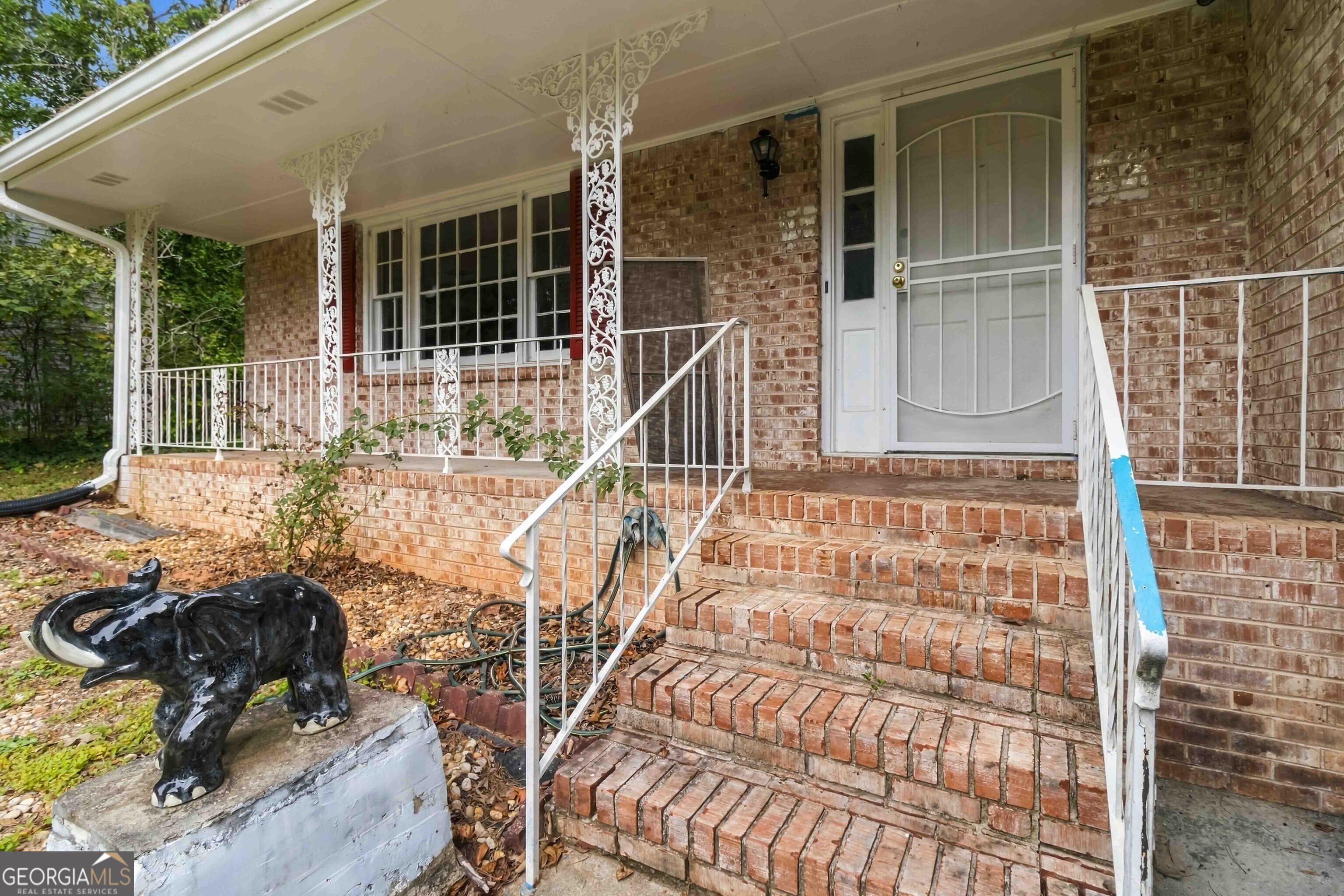 4258 Executive Drive Property Photo 4