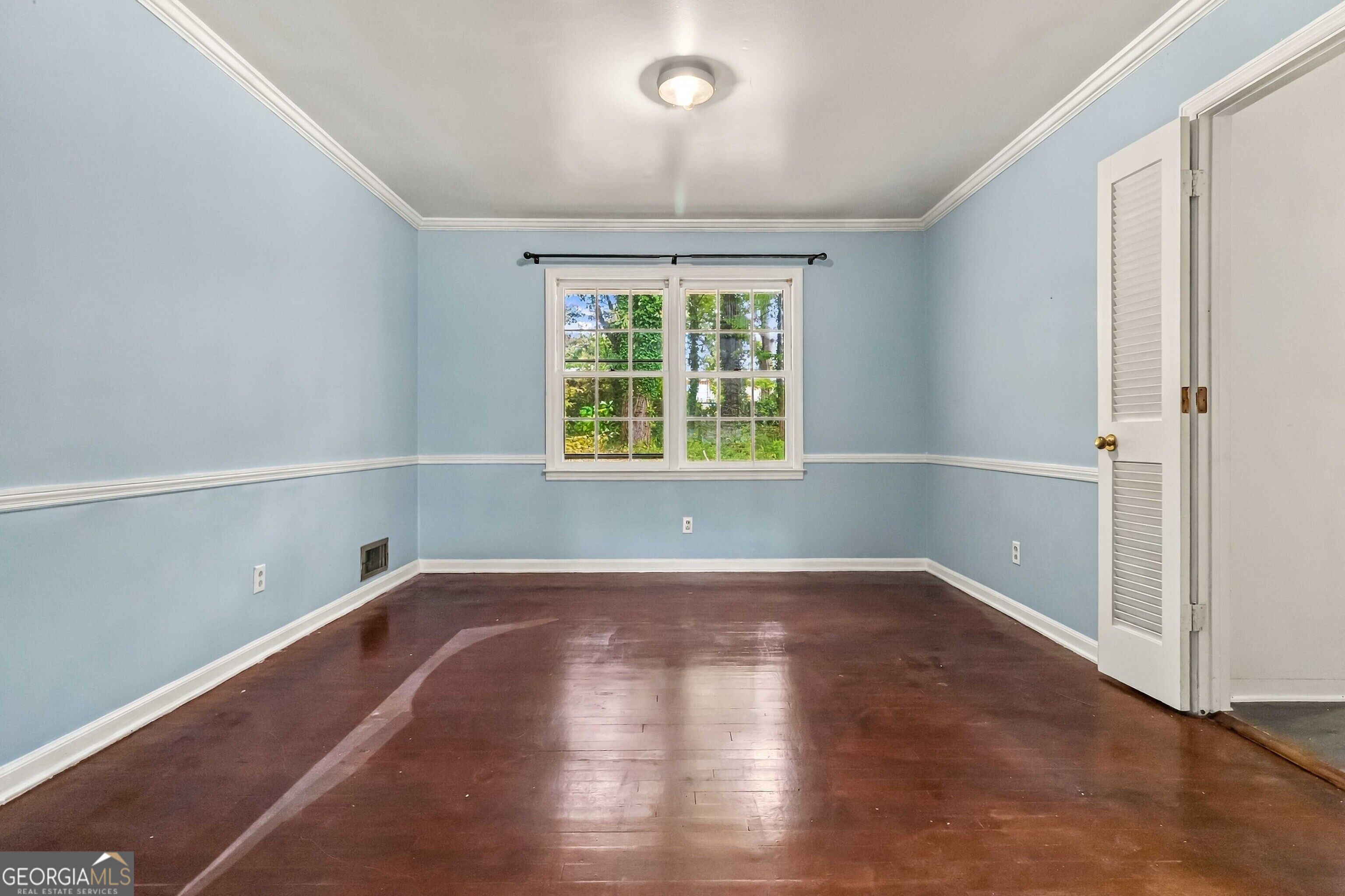 4258 Executive Drive Property Photo 8