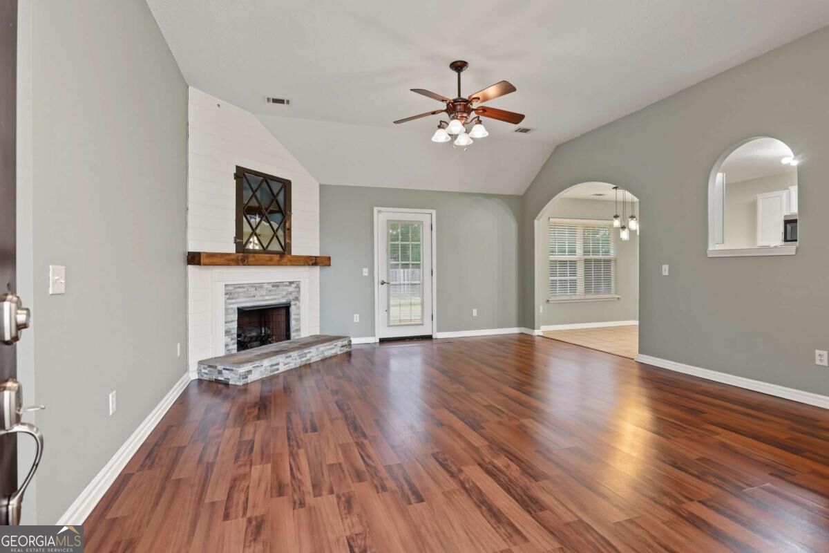 308 Park Place Property Photo 2