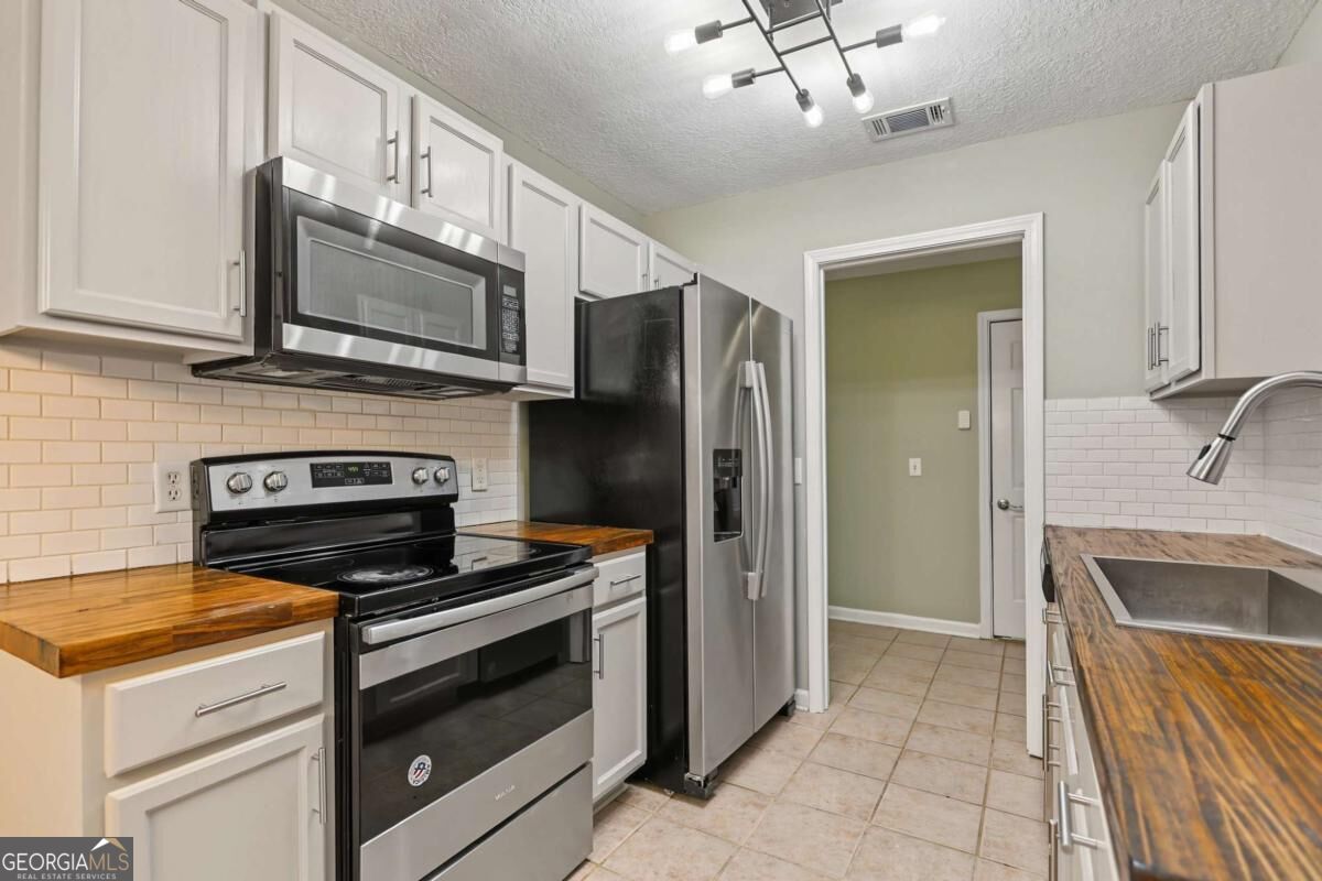 308 Park Place Property Photo 10