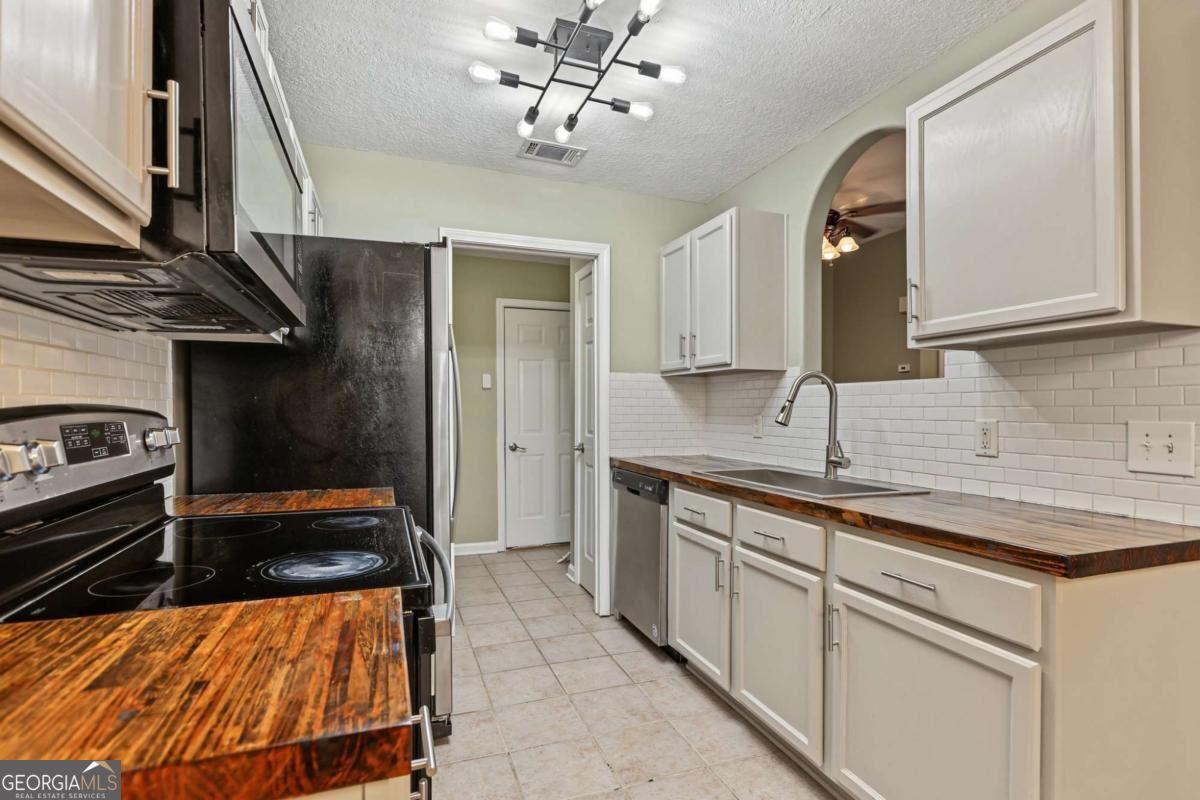 308 Park Place Property Photo 11