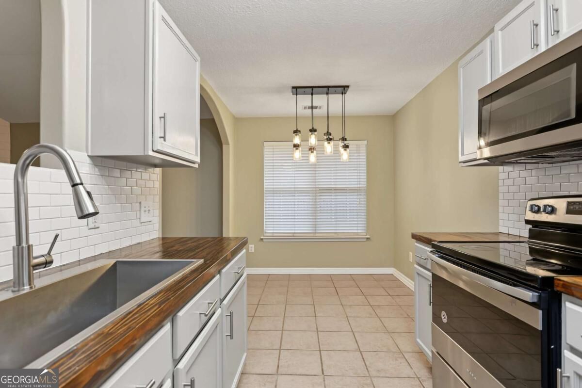 308 Park Place Property Photo 13