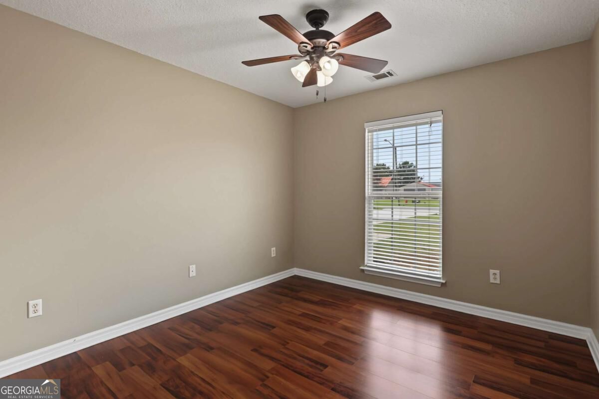 308 Park Place Property Photo 25