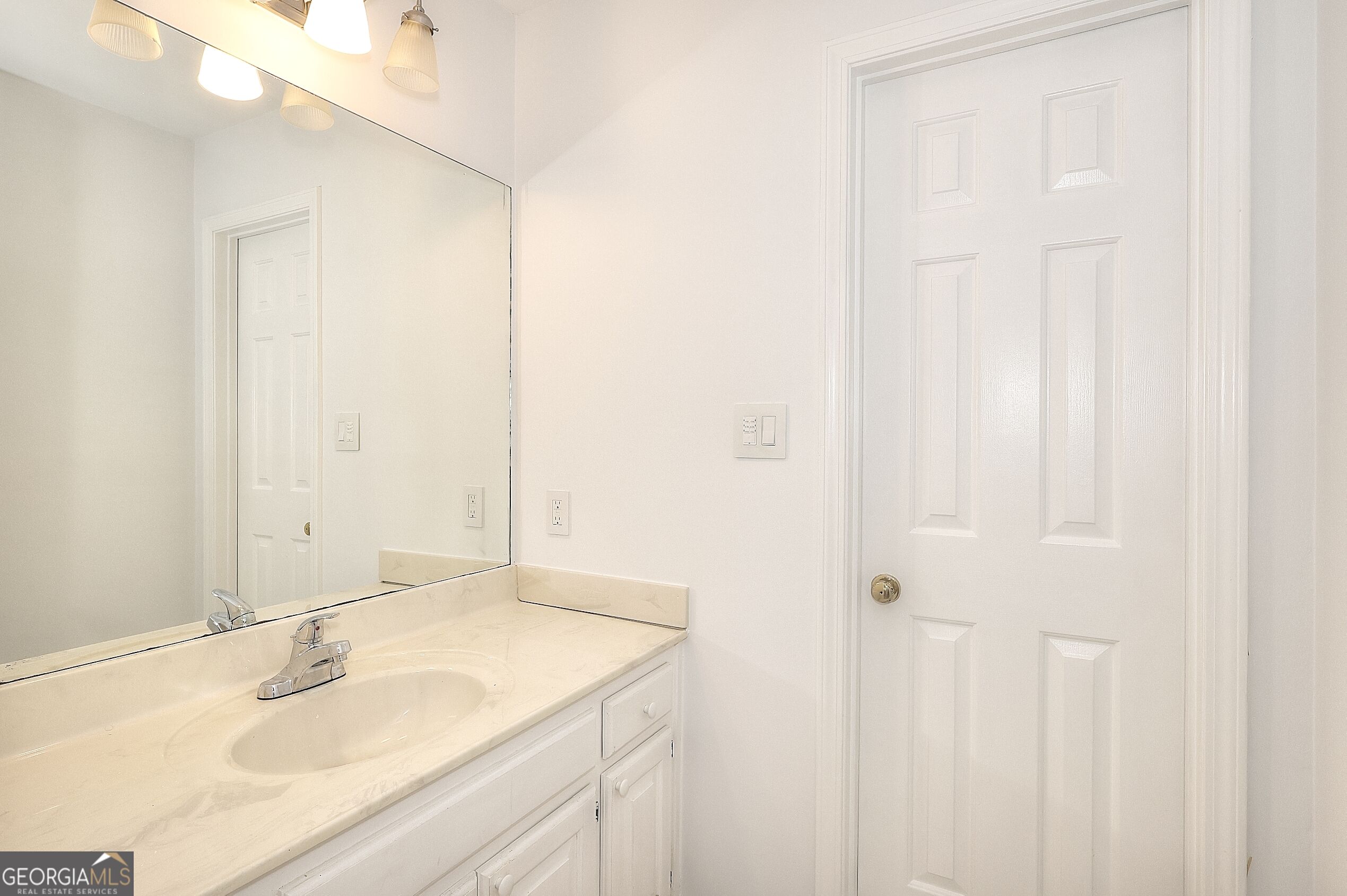 1321 Lakeshore Drive Property Photo 37