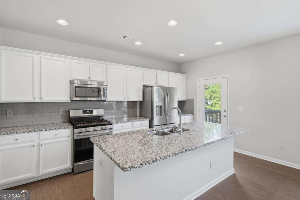 4125 Spring Ridge Drive Property Photo 10