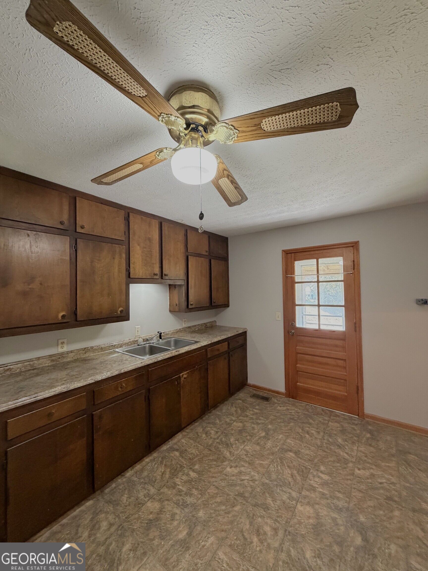 110 Bryan Street # A Property Photo 4