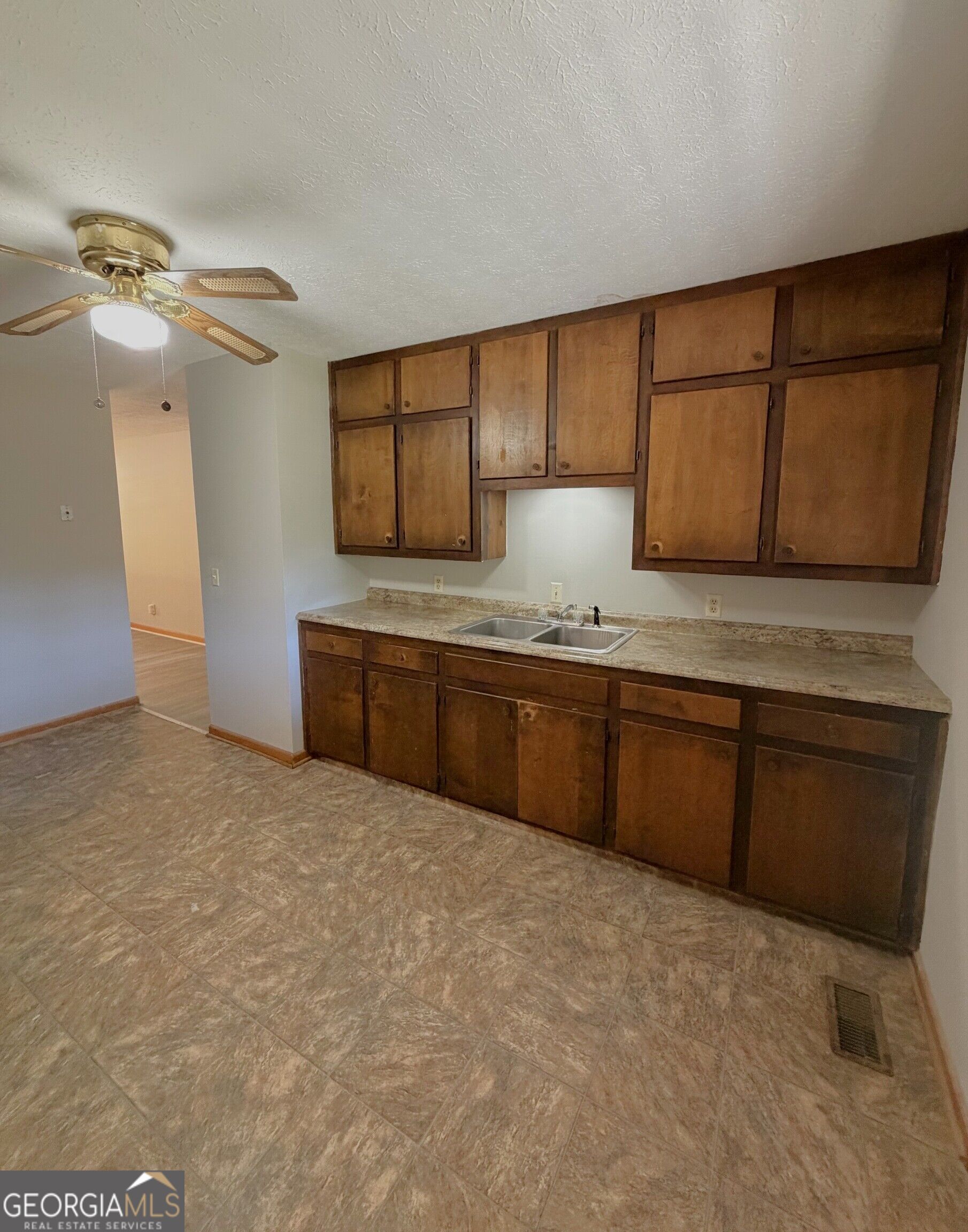 110 Bryan Street # A Property Photo 7