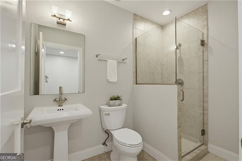 905 Juniper Street Ne # 812 Property Photo 32