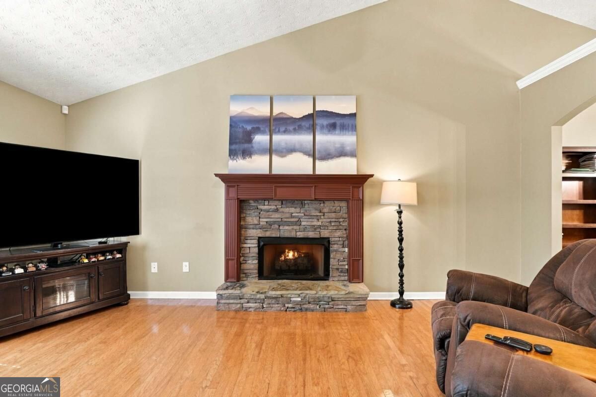 388 Kerry Drive Property Photo 4