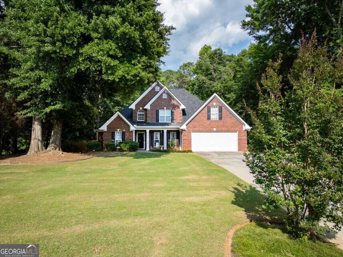 385 Glynnshire Court Property Photo 3