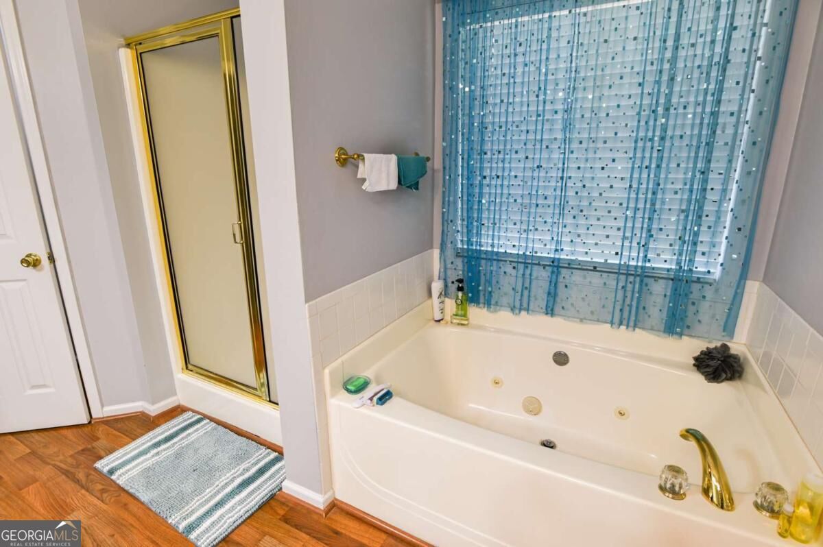 385 Glynnshire Court Property Photo 21